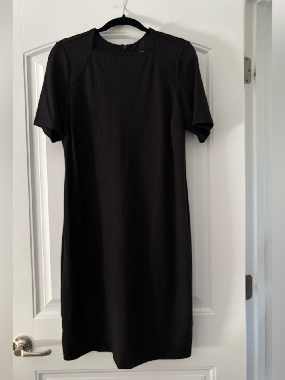 Universal Standard Black Short-Sleeve Midi Dress